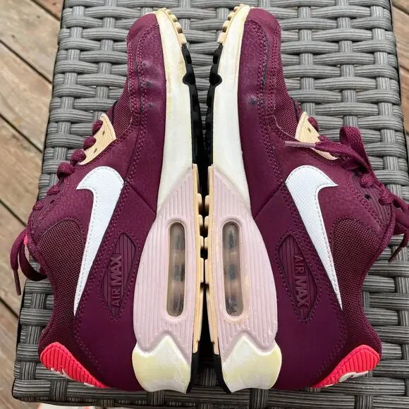 2014 Nike Air Max Essential women sz 8.5 Villain Red/white/champagne 616730 600 - Picture 7 of 11